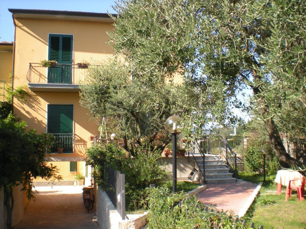 B&B Al Calcandola Сарцана Екстериор снимка